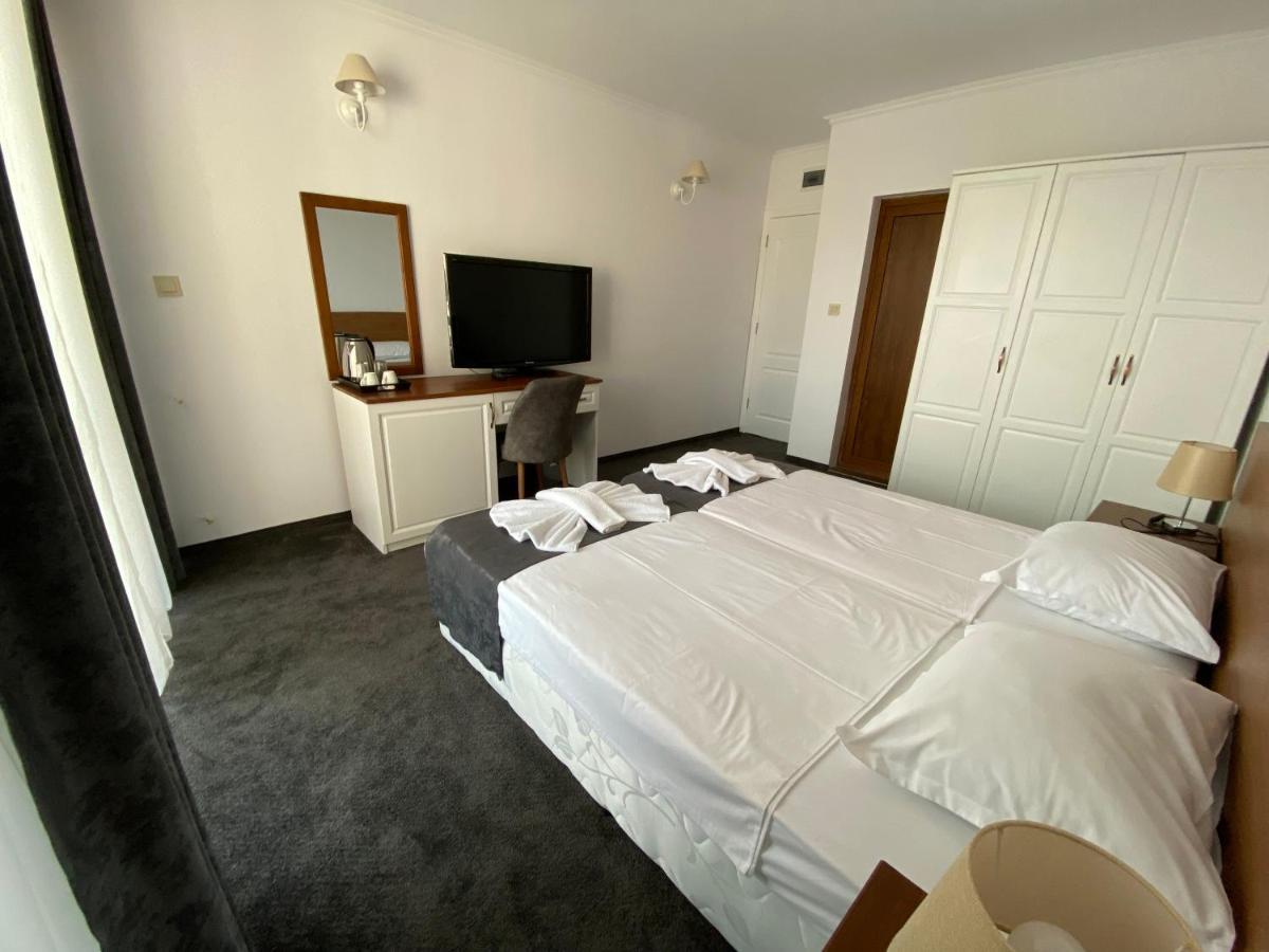 Villa Aqua Family Hotel Burgas Luaran gambar